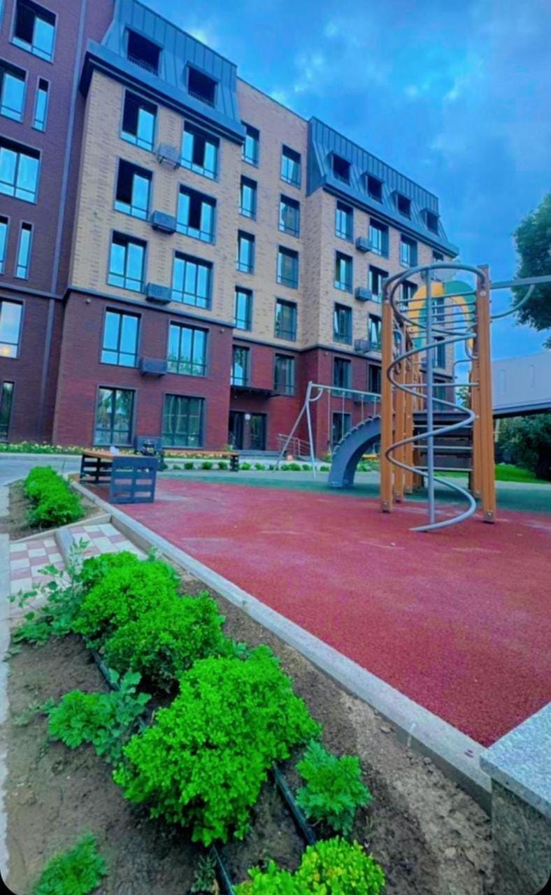 2 комн шикарная в малоэтажном возле Mega центр Apartment in Almaty