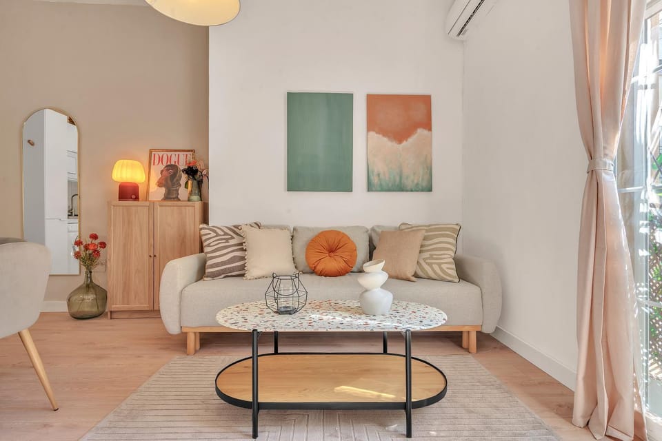Living room, Seating area