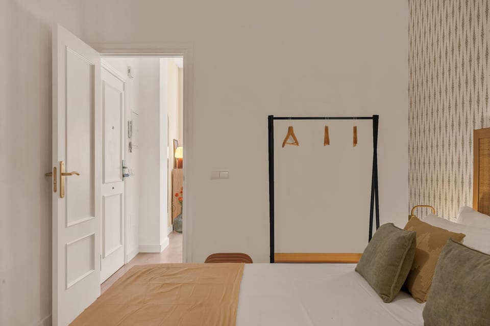Bed, Photo of the whole room, Bedroom, wardrobe