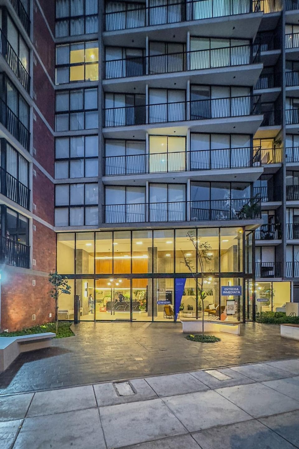 Facade/entrance