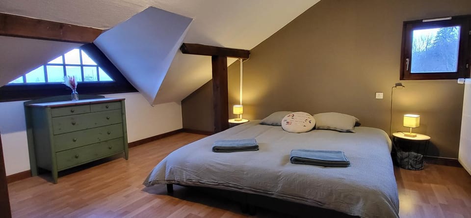 Bed, Bedroom