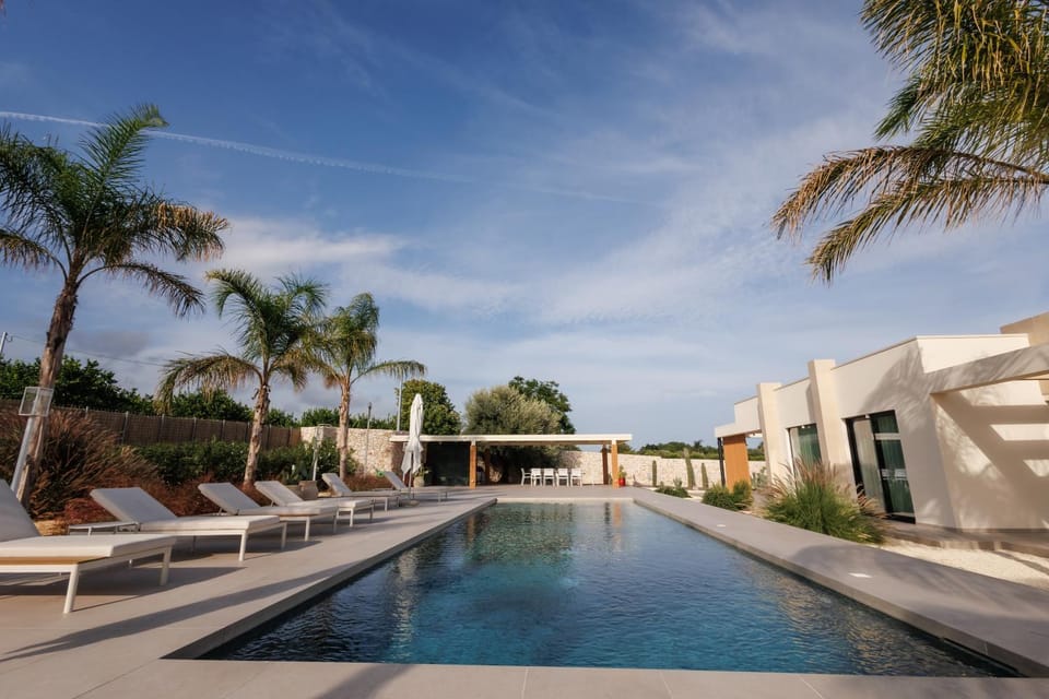 Pool view, Swimming pool, sunbed