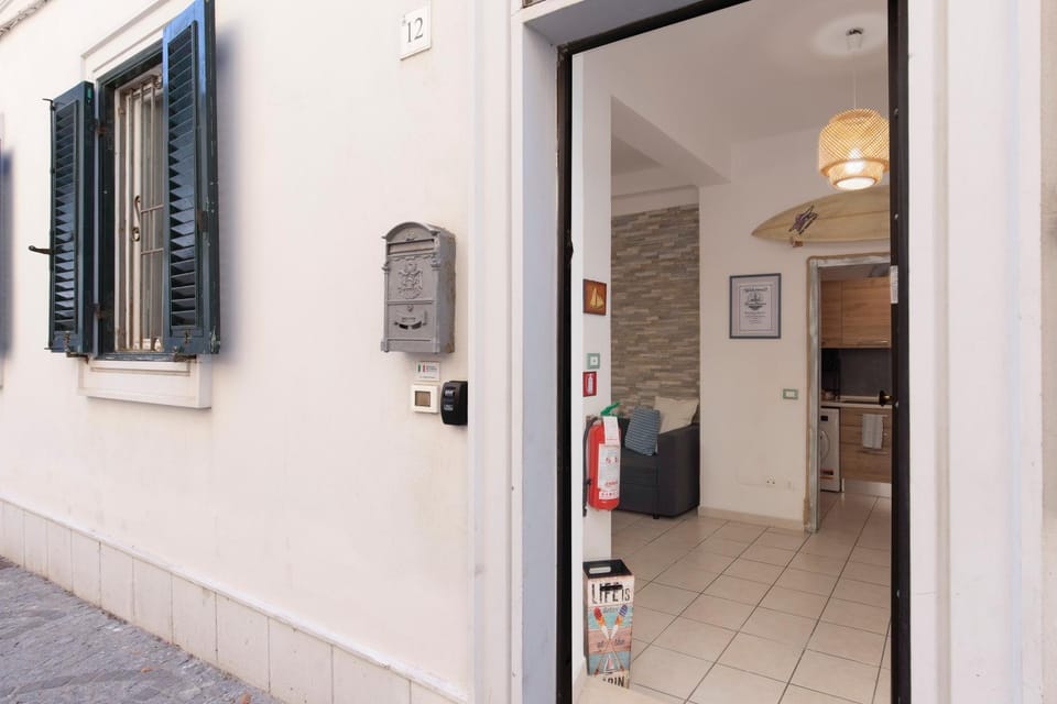 Brezza Marina Apartment, Zona Porto, Livorno Apartment in Livorno