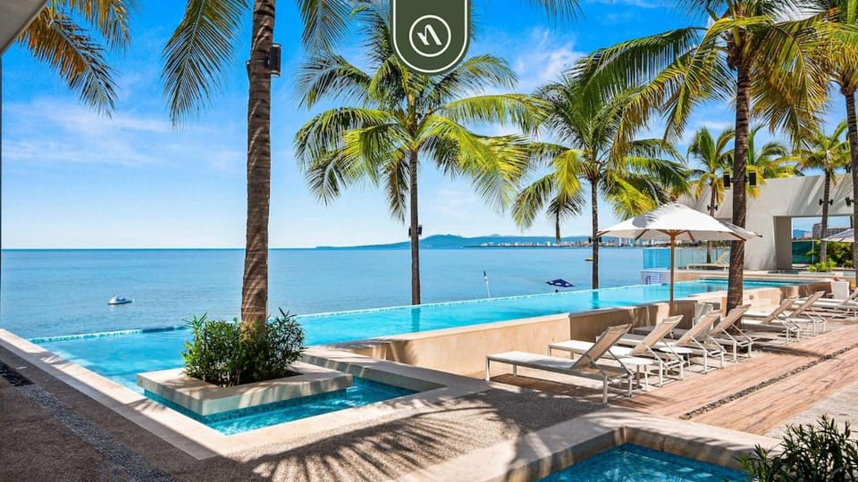 Oceanview 1 BR Condo with Pools and Beach Access Apartment in Puerto Vallarta