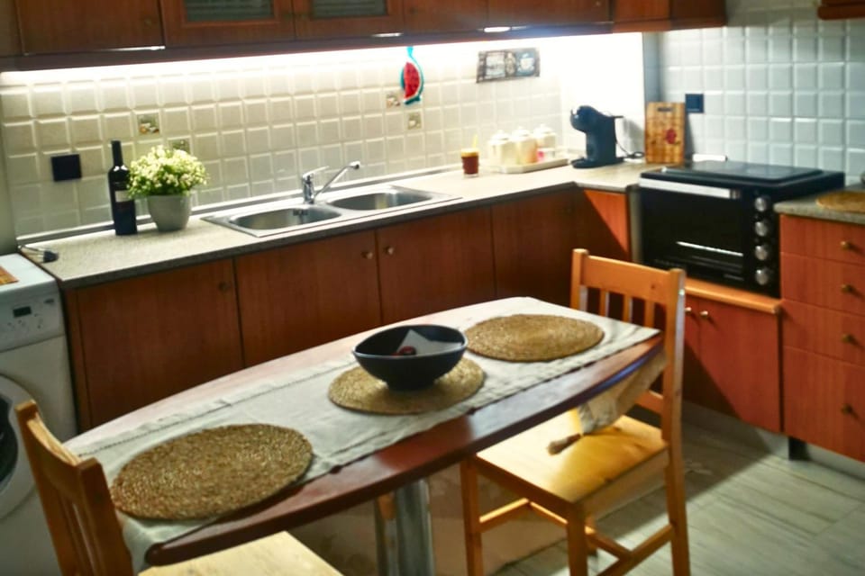 Coffee/tea facilities, Dining area, oven