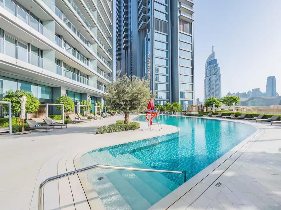 Swimming pool, sunbed