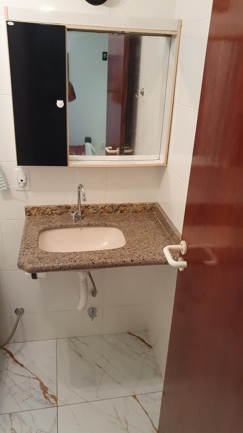 Quarto suíte próx praia Bed and Breakfast in Florianopolis
