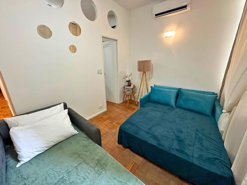 Bed, Living room