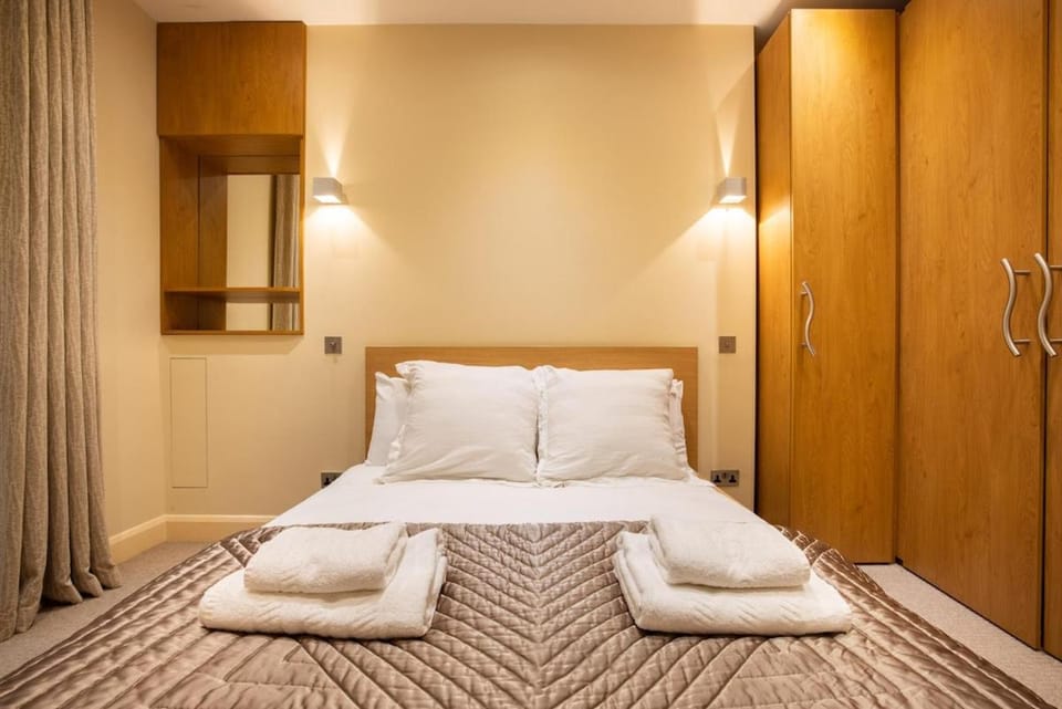 Bed, Photo of the whole room, Bedroom, towels, wardrobe