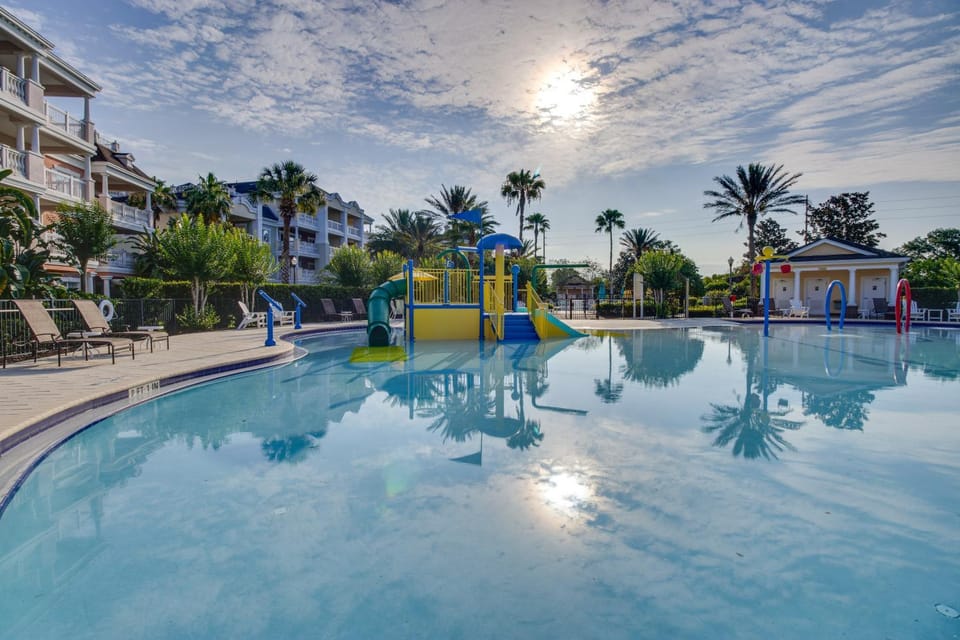 15 Min to Disney: Resort Amenities, Pool! House in Four Corners