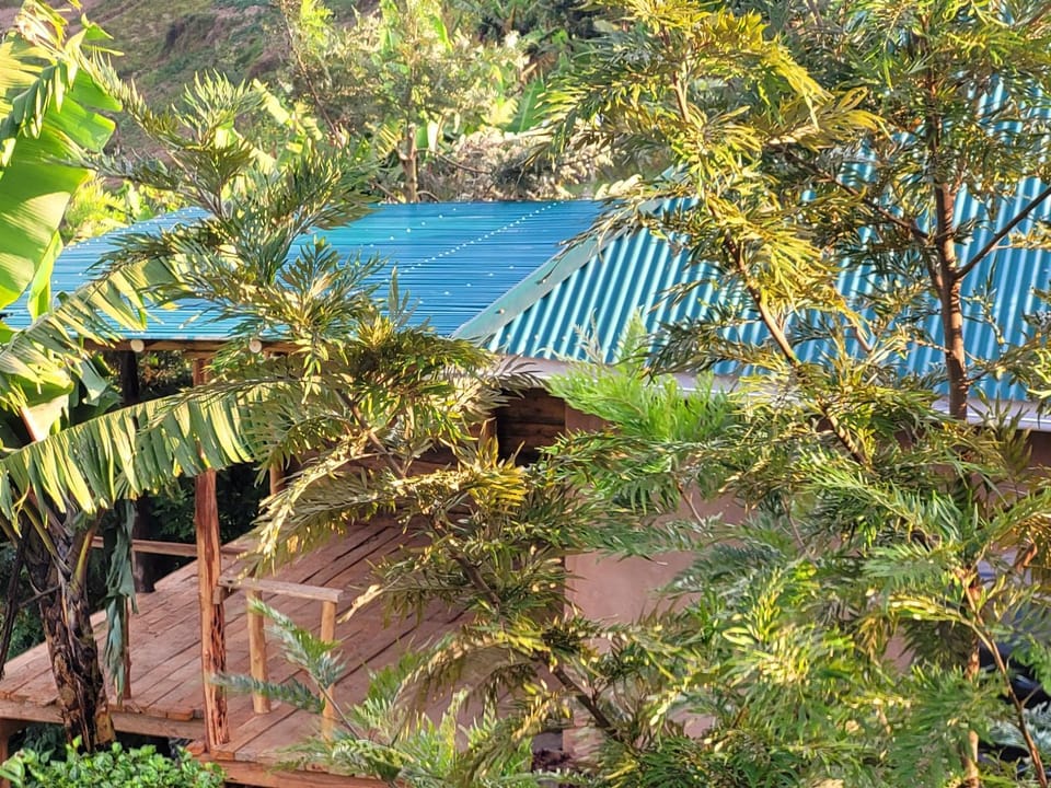 Nzuri Hostel Bunyonyi Hostel in Uganda