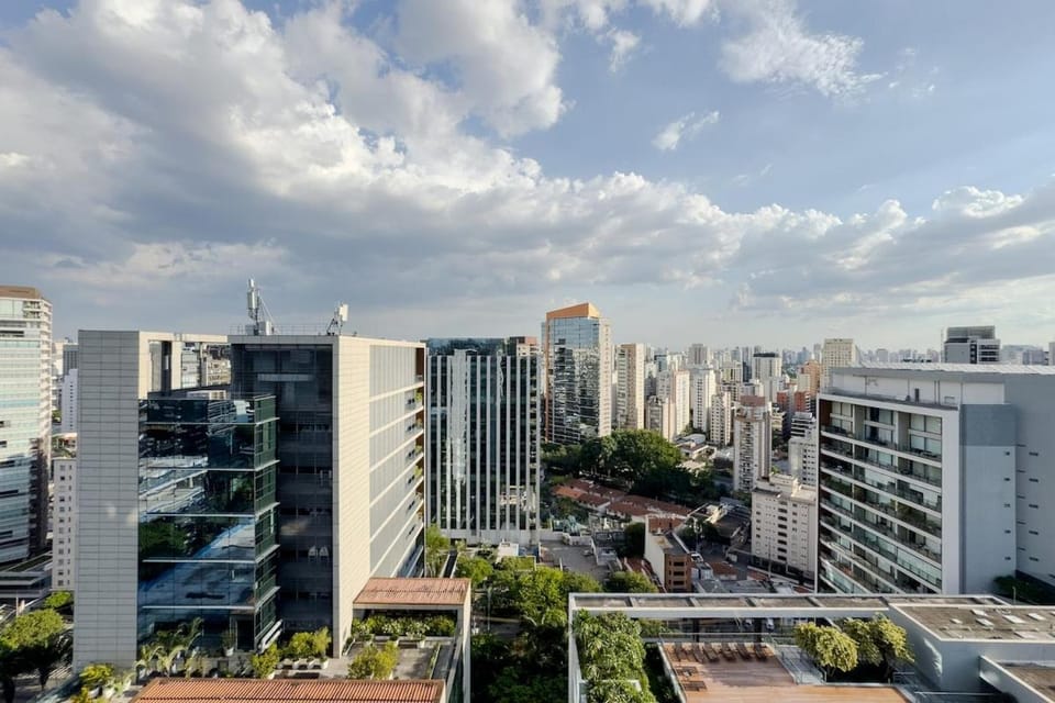ML2211 · ML2211. Alto Padrão (com piscina, sauna e garagem) Apartment in Sao Paulo City