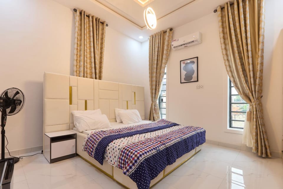 Buddy's Court Luxury 5Bedroom,3 & 2bed Apartment Apartment in Lagos