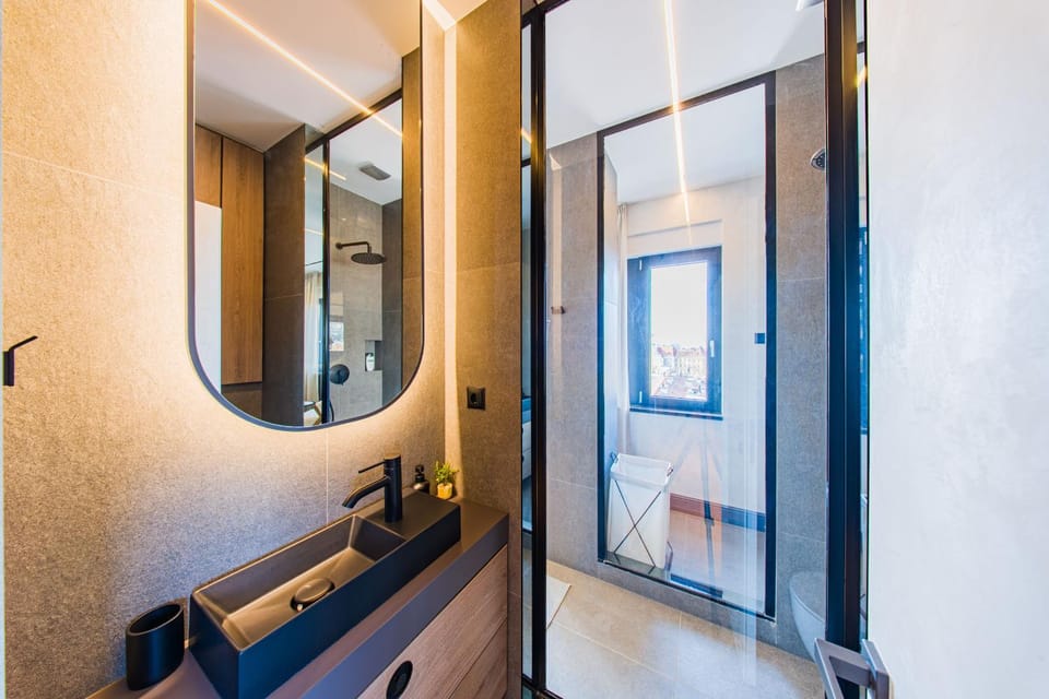 Property building, Bathroom, Decorative detail