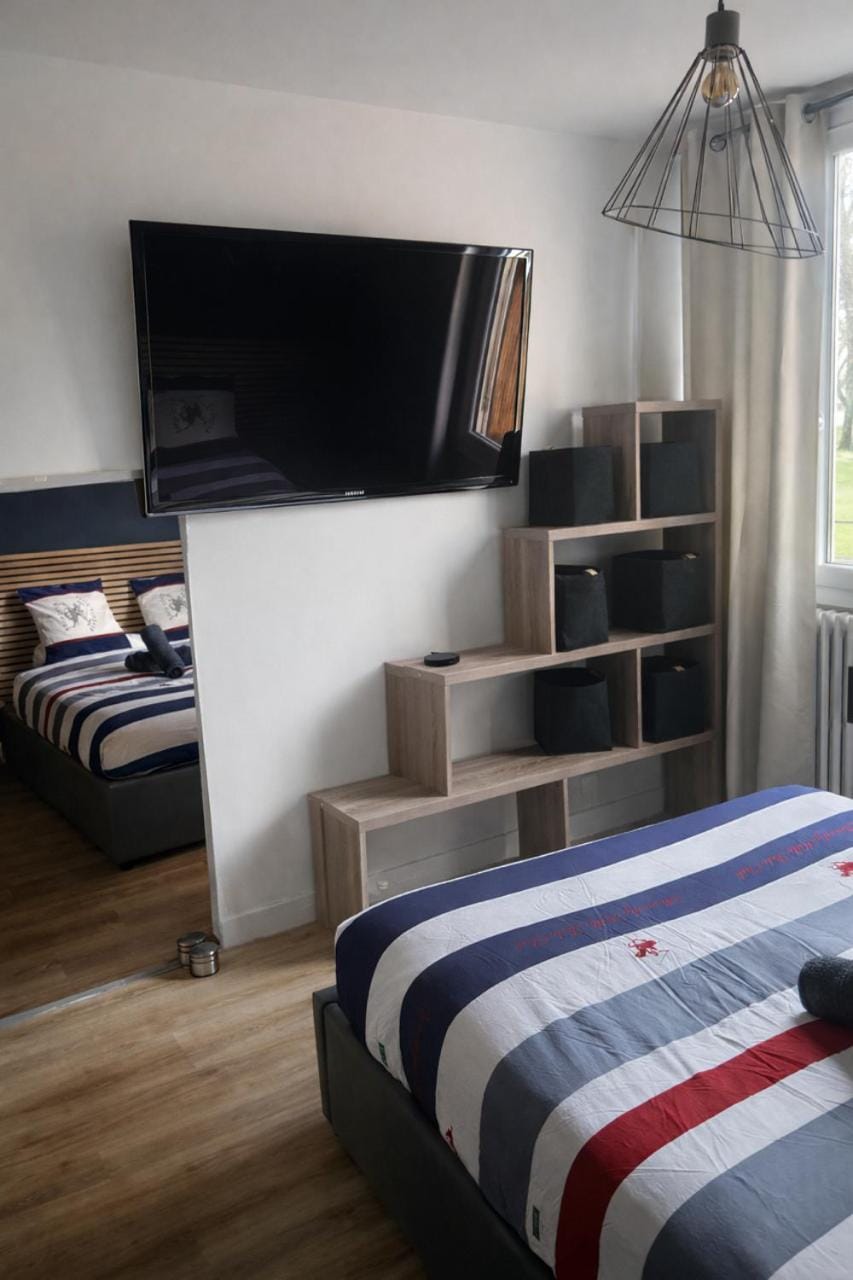 Appartement Familiale avec Piscines 20Min de Paris Apartment in Île-de-France
