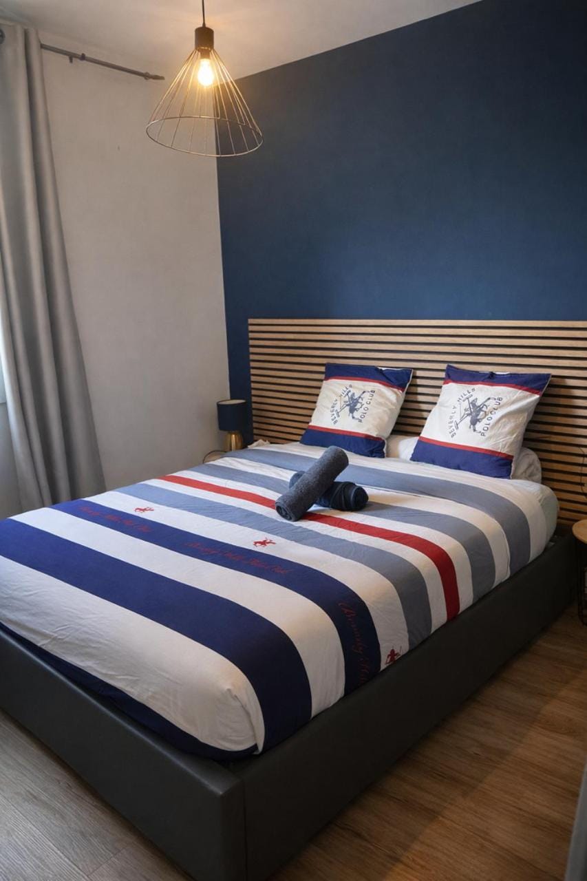 Appartement Familiale avec Piscines 20Min de Paris Apartment in Île-de-France