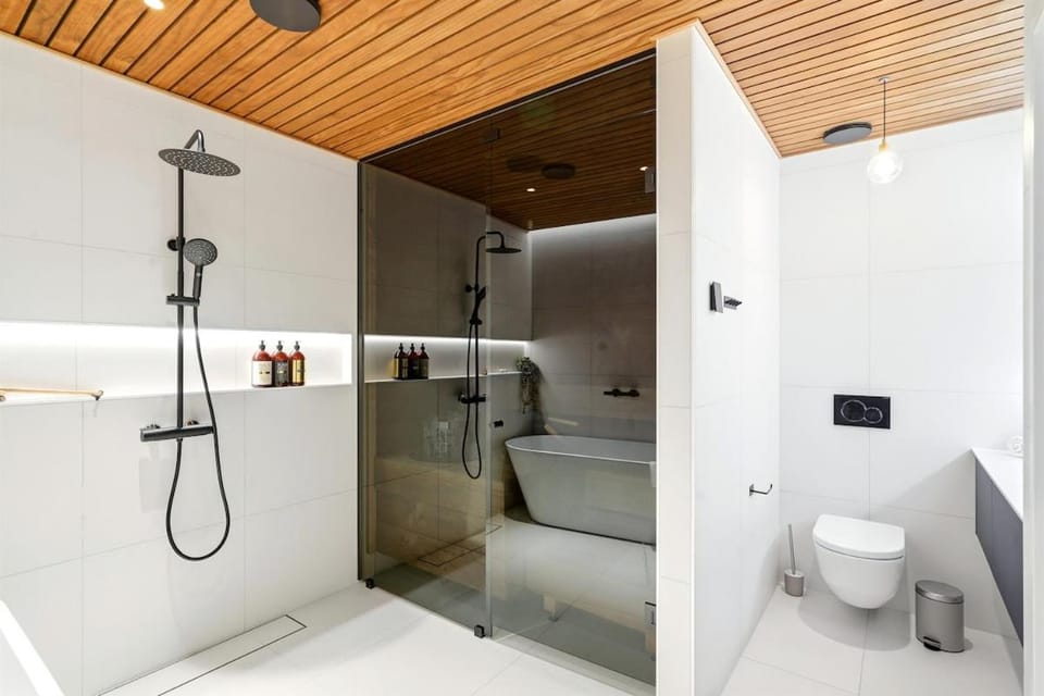 Smart Home | Cinema | Sauna | Sonos Audio | Garage House in Uusimaa