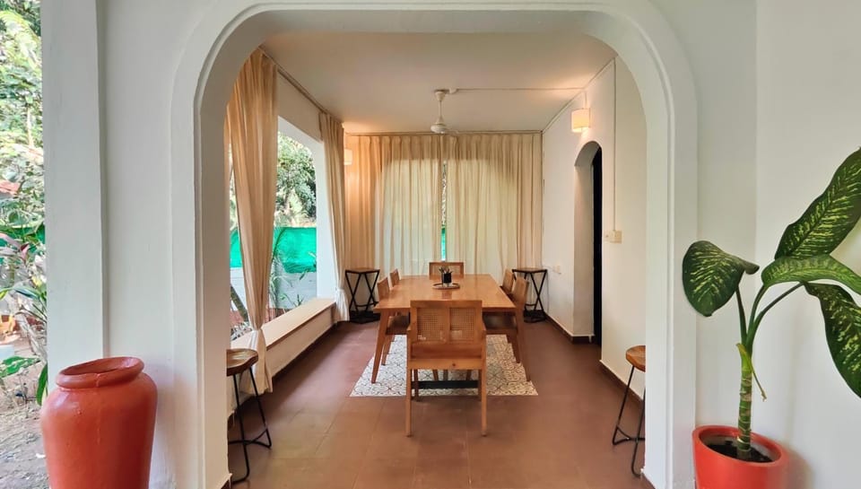 Rumor & Gossip by hnh Villa in Baga