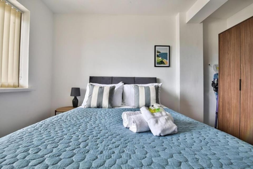 Central Cardiff Retreat 2Bed Apartment with Balcony and Parking Apartment in Cardiff