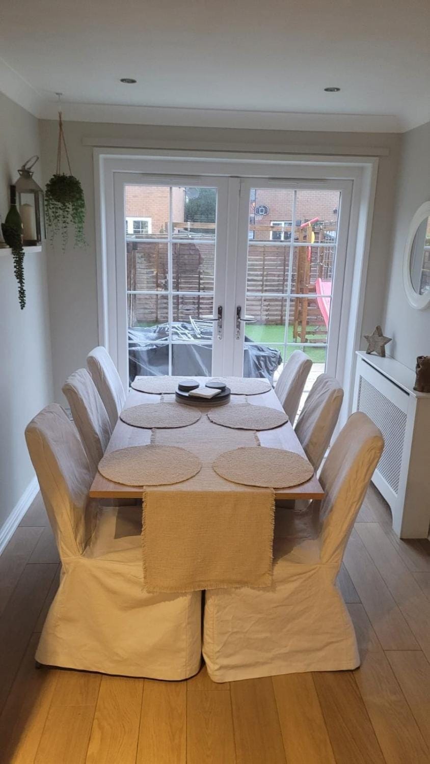 Stylish, Modern 3 bedroom house, free parking x 2 House in Glasgow