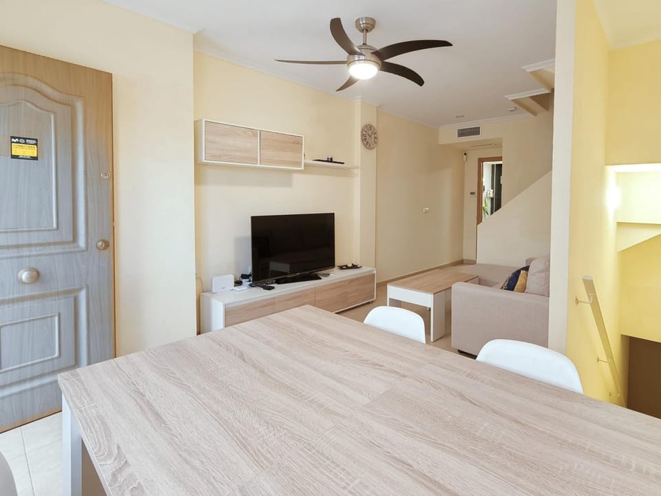 Guardamar Triplex House in Vega Baja del Segura