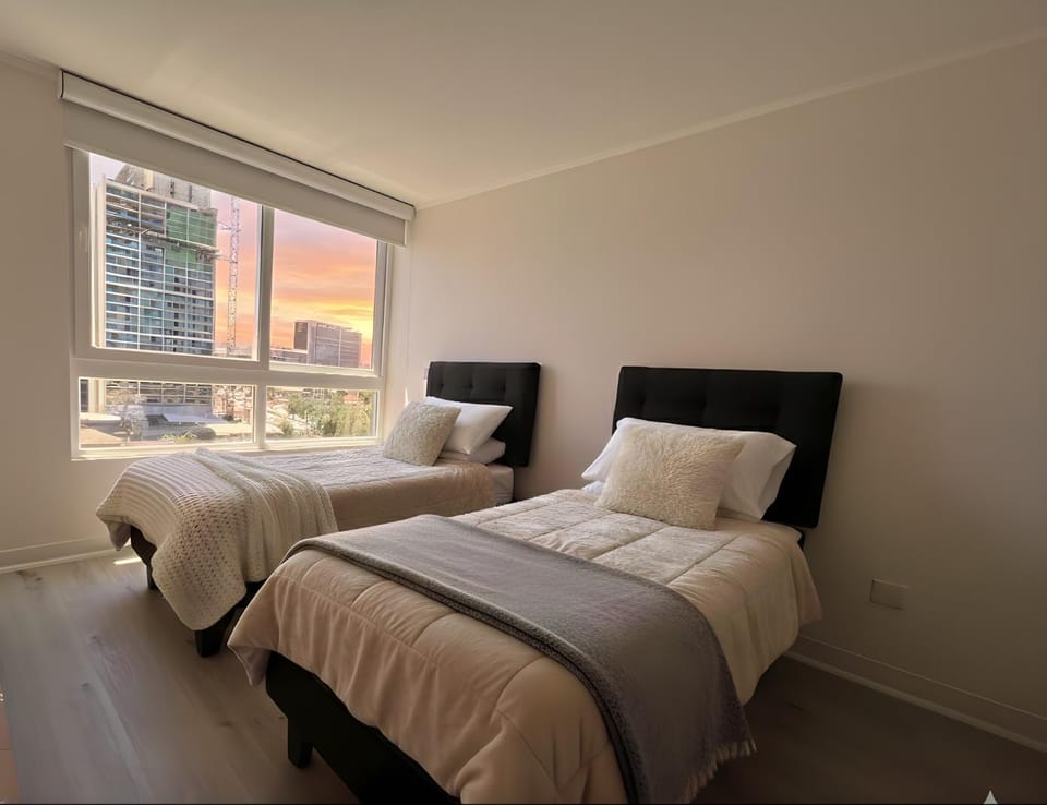 Mall Plaza Egaña I Estacionamiento I 2H2B Apartment in Las Condes