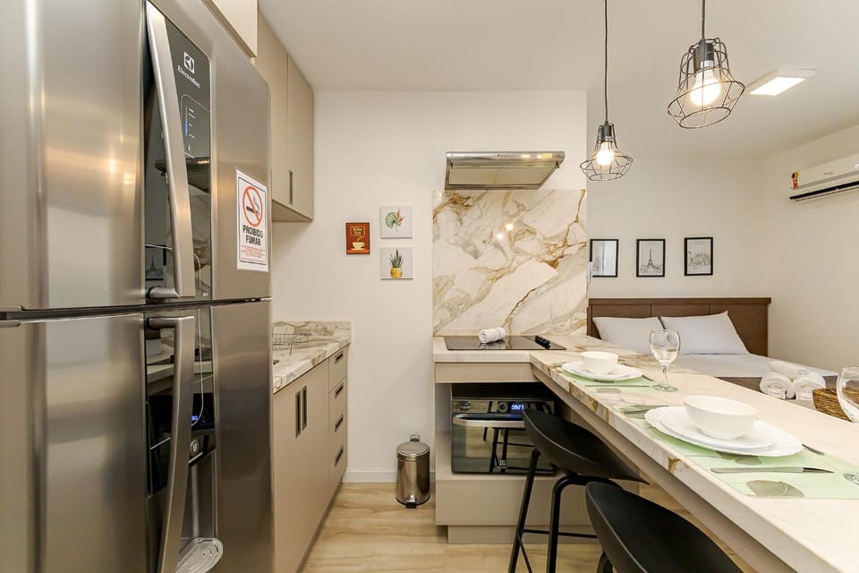 Studio Completo e Moderno com SmartTv, sofa cama, Ac e Wi Fi Apartment in Curitiba