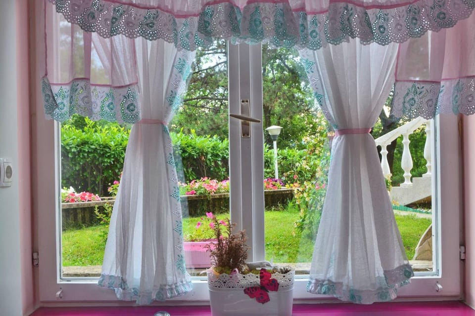View (from property/room), Kitchen or kitchenette
