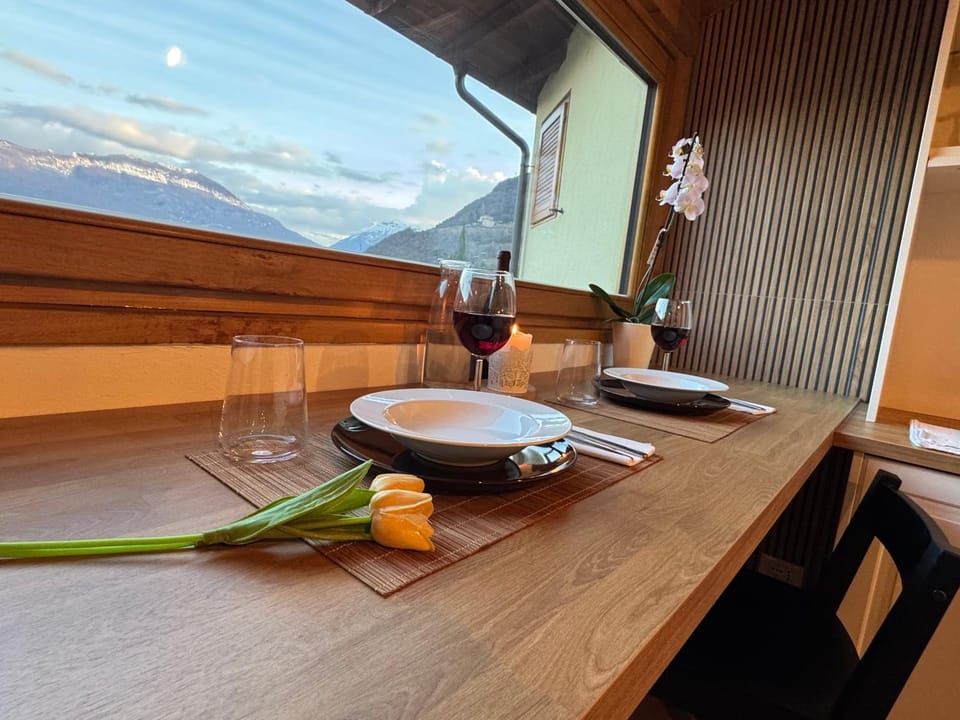 Natural landscape, Dining area, Mountain view