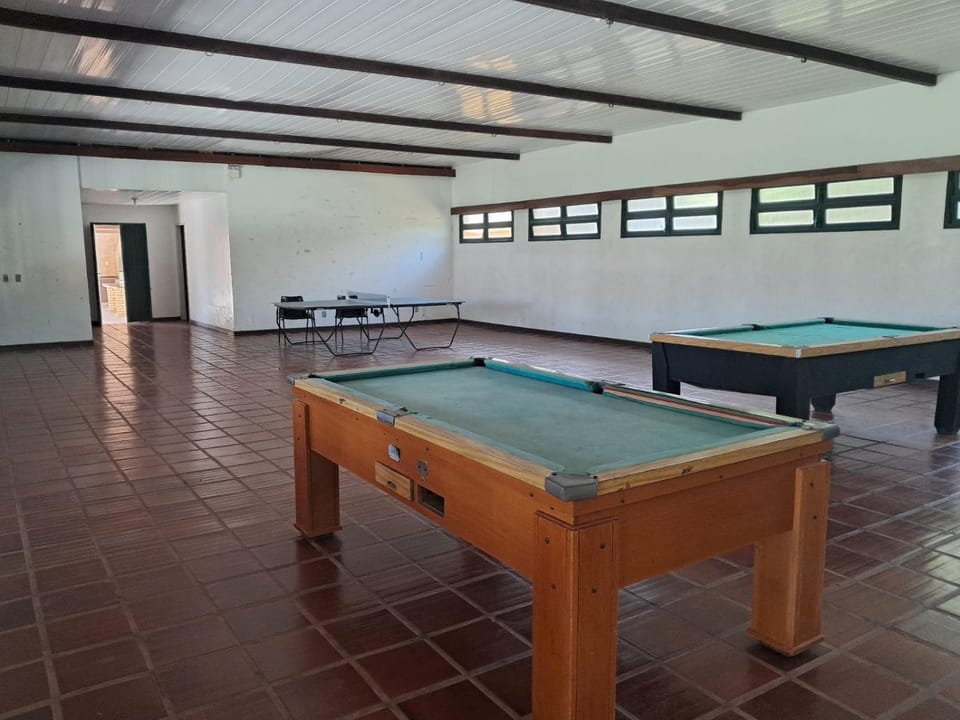 Billiard, Game Room