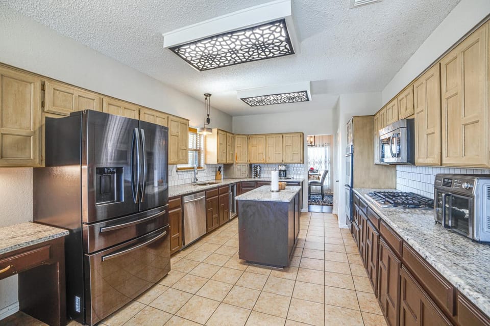 Walk to Lake Ray Hubbard Spacious Home with Pool House in Rowlett