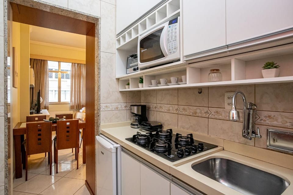 Studio in Copacabana: 4 min to Beach | MVC 156/901 Apartment in Rio de Janeiro