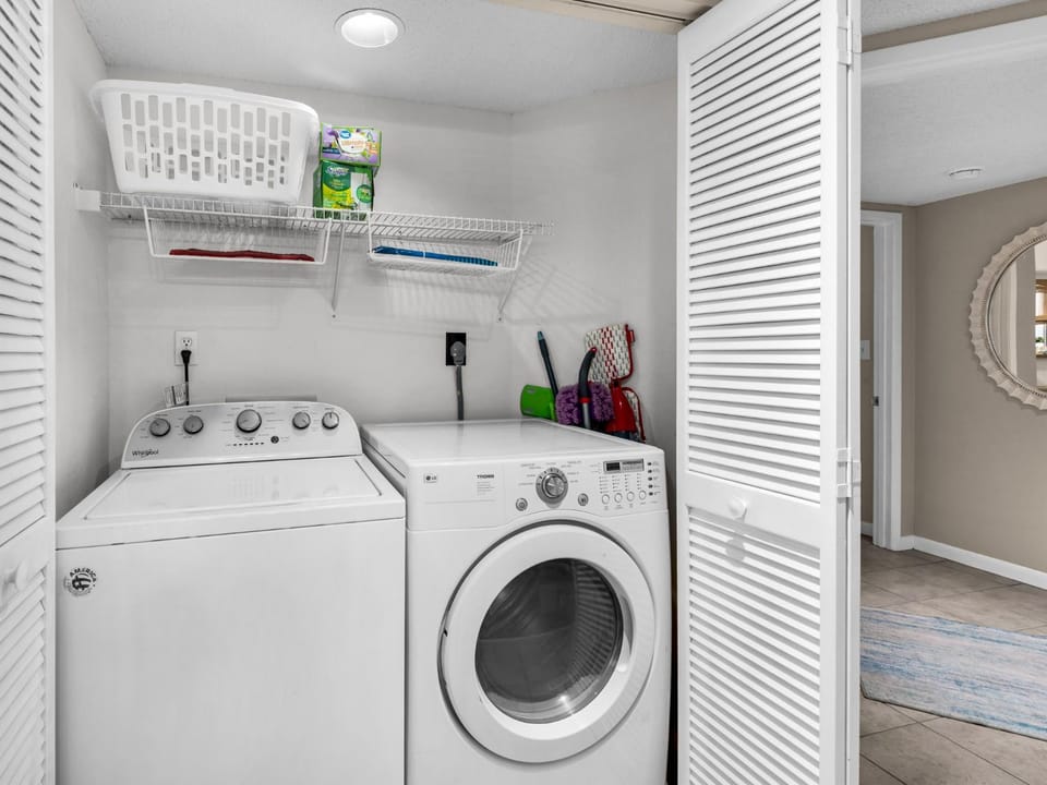 storage, laundry, washing machine, dryer