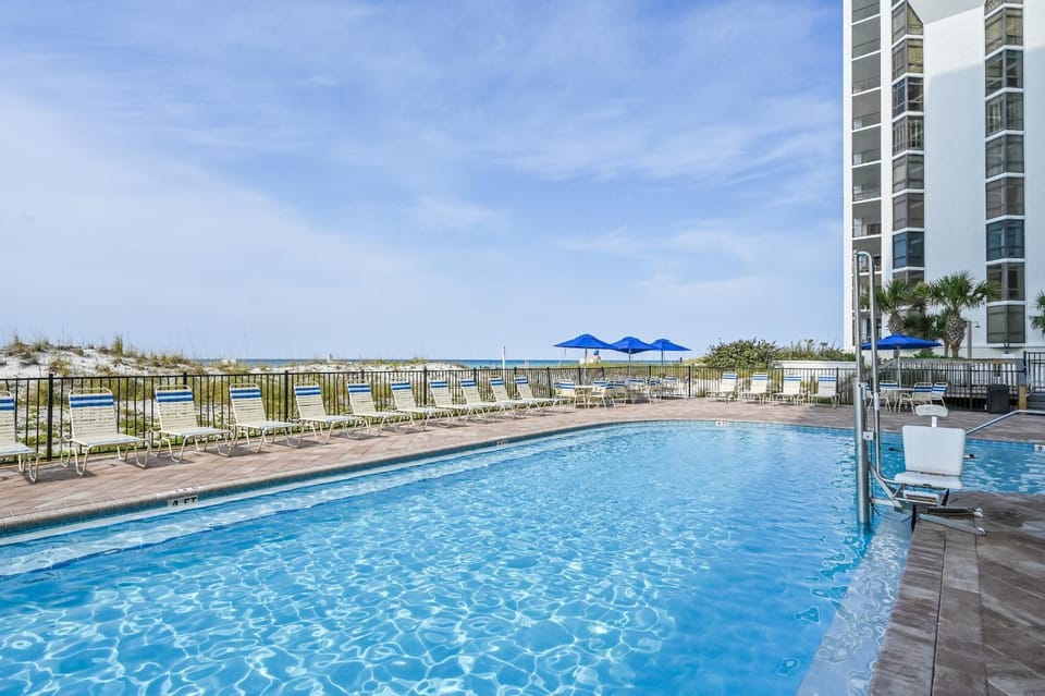 Property building, Day, Summer, Seating area, Beach, Swimming pool