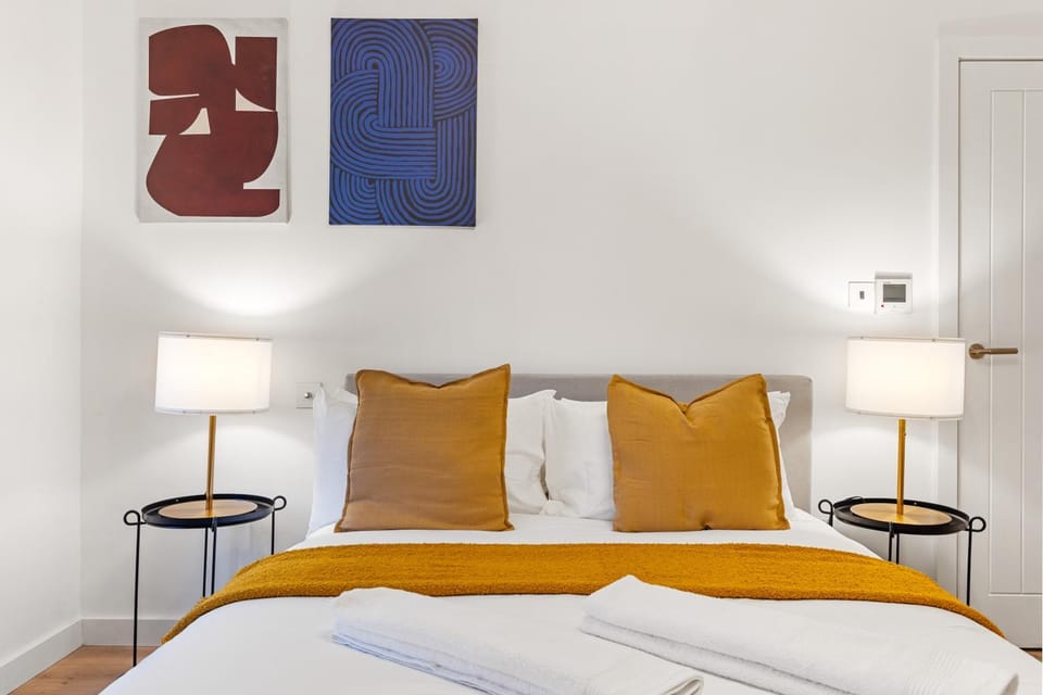 Khayat homes - The Great West Apartment in City of Westminster