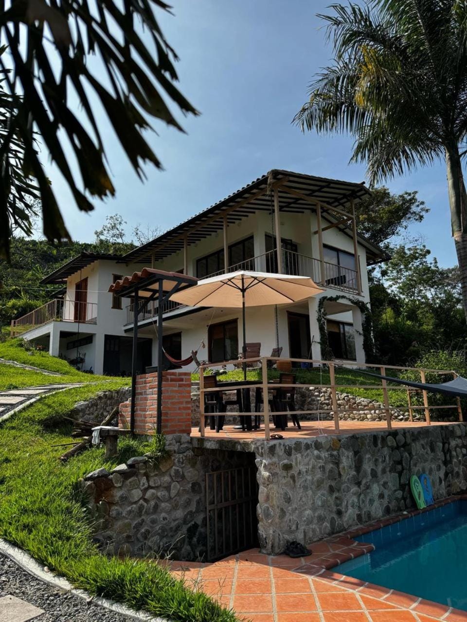 Apto nuevo y moderno con piscina y bbq, zona rural Apartment in Caldas, Colombia