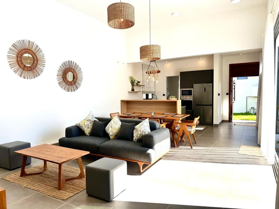 Living room, Seating area, Dining area