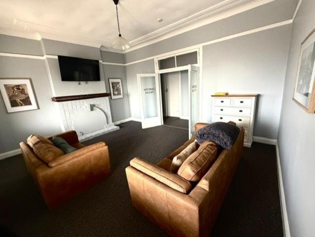 Communal lounge/ TV room