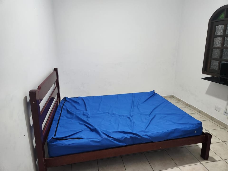 300 meters from the beach with pool House in Caraguatatuba