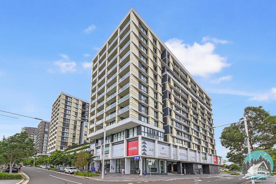 Modern 1BR Retreat w Free Parking Apartment in Sydney