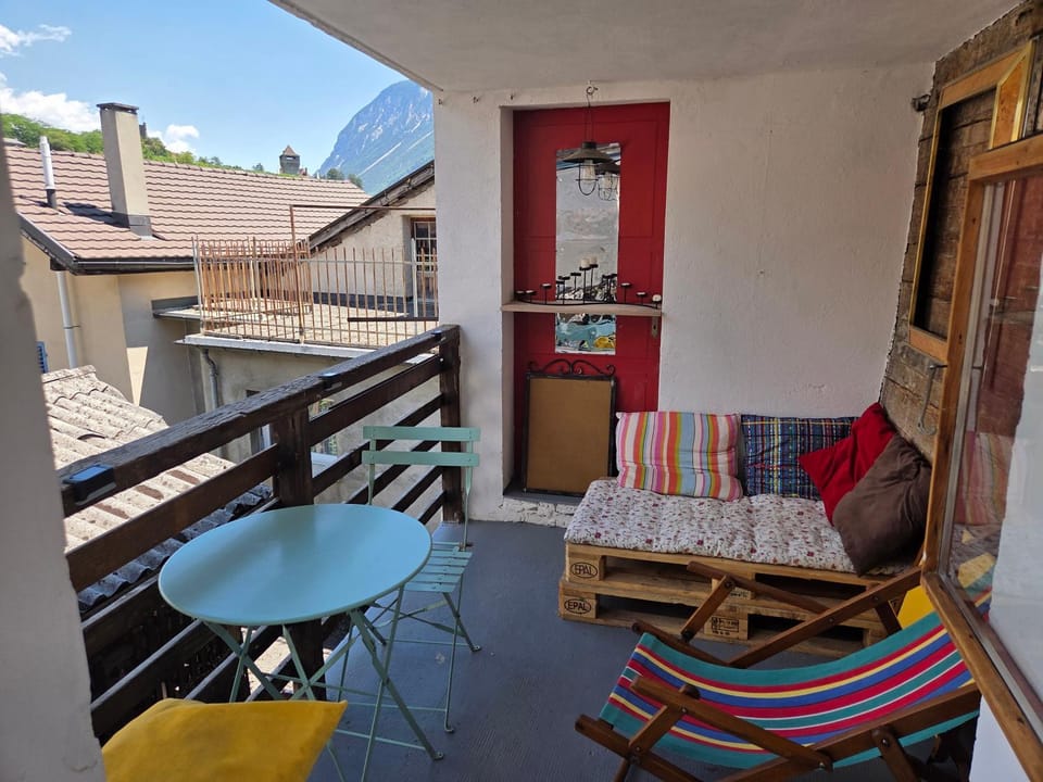 Les appartements du Manoir - Vue Alpes, proche Château de Villa Apartment in Sierre