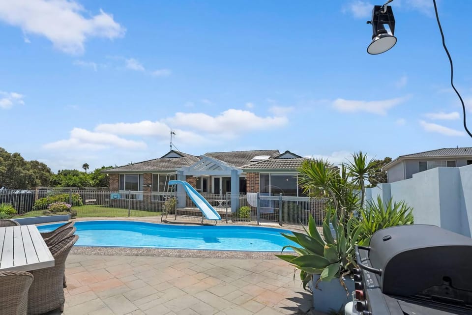 Waterside Escape St Hubert s Island House in Central Coast