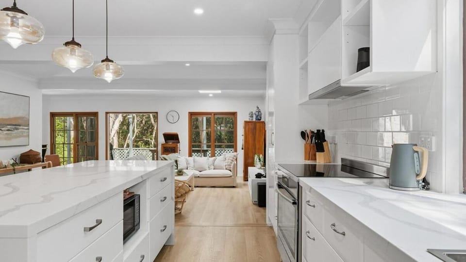 Forries Beach Cottage House in Central Coast