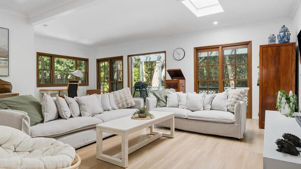 Forries Beach Cottage House in Central Coast