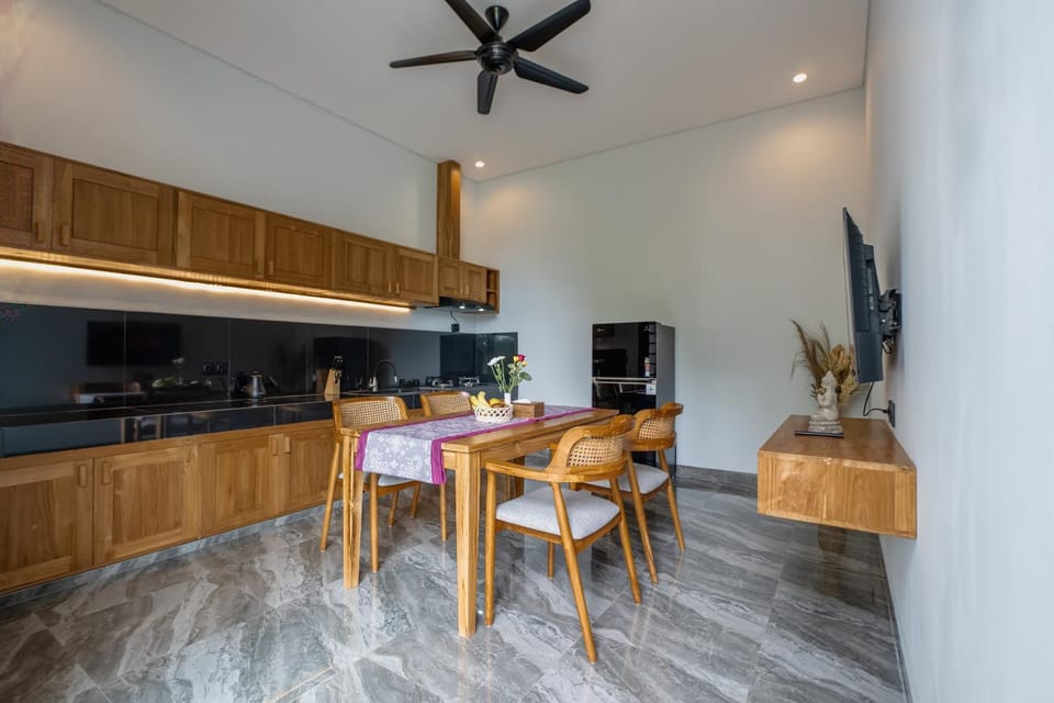 TV and multimedia, Kitchen or kitchenette, Dining area