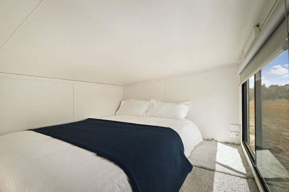 Bellellen Park 2 by Tiny Away House in Stawell