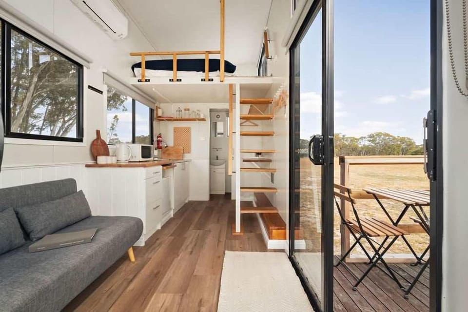 Bellellen Park 2 by Tiny Away House in Stawell