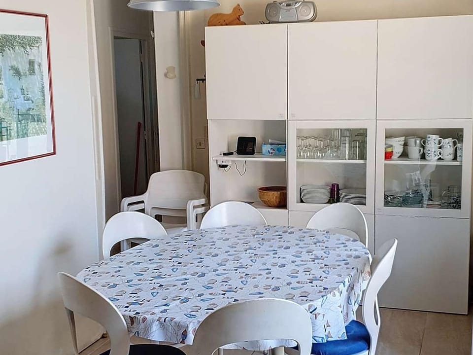T3 Climatisé avec Terrasse - Accès Plage, Animaux Acceptés - FR-1-610-122 Apartment in Bormes-les-Mimosas