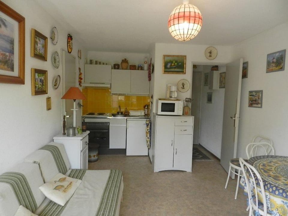 Appartement T2 proche plage avec garage - 4 pers. - FR-1-251-930 Apartment in Bormes-les-Mimosas