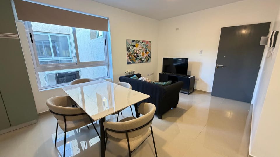 Departamento Céntrico Con Cochera Apartment in San Juan
